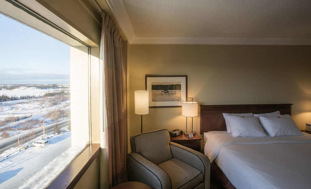 The Explorer Hotel Yellowknife Eksteriør billede
